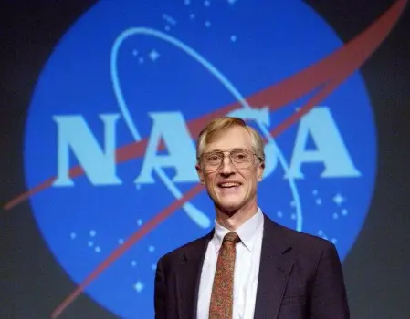 Telescope inventor, Nobel Prize winner visits MC